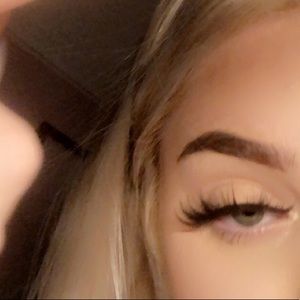 Meet your Posher, Maya